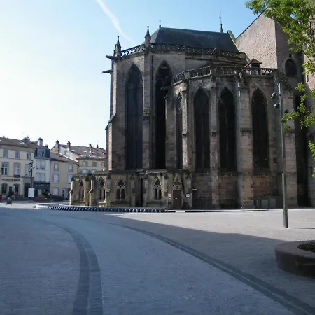 Chez Laurent Et Sandrine - Parking - Jusqu'a 4 - 6 Couchages - Possibilite De Petit-dejeuner - Possibilite De Privatif *