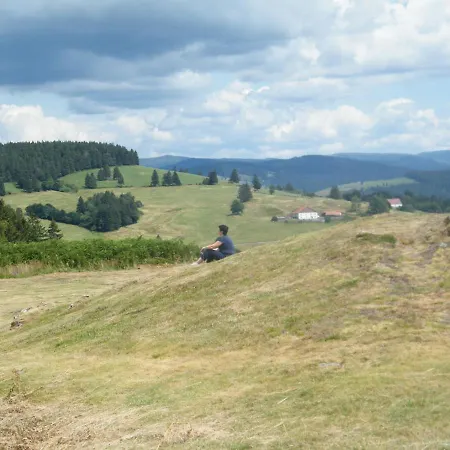 Chez Laurent Et Sandrine - Parking - Jusqu'a 4 - 6 Couchages - Possibilite De Petit-dejeuner - Possibilite De Privatif