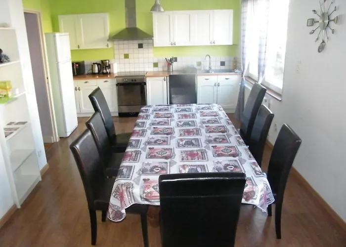 Apartmán Chez Laurent Et Sandrine - Parking - Jusqu'a 4 - 6 Couchages - Possibilite De Petit-dejeuner - Possibilite De Privatif - Piscine A 20 Minutes