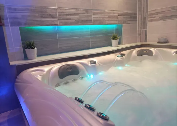 Chez Laurent Et Sandrine - Parking - Jusqu'a 4 - 6 Couchages - Possibilite De Petit-dejeuner - Possibilite De Privatif - Piscine A 20 Minutes * Chantraine