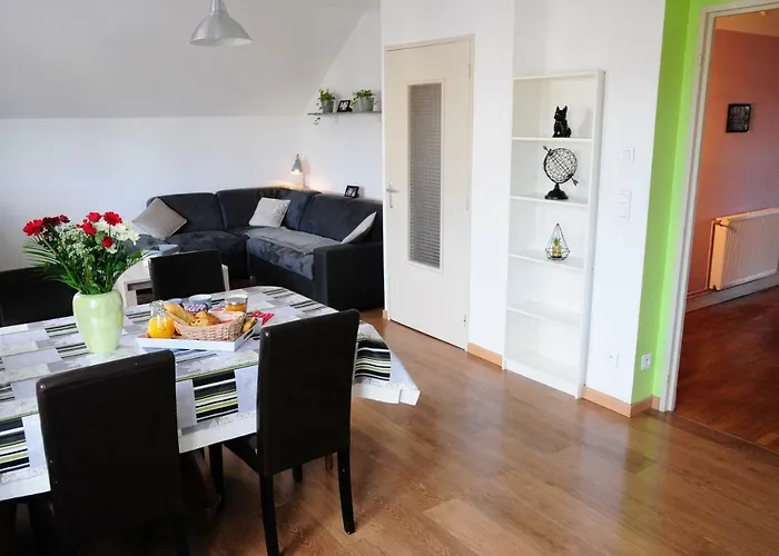 Chez Laurent et Sandrine Apartment Chantraine